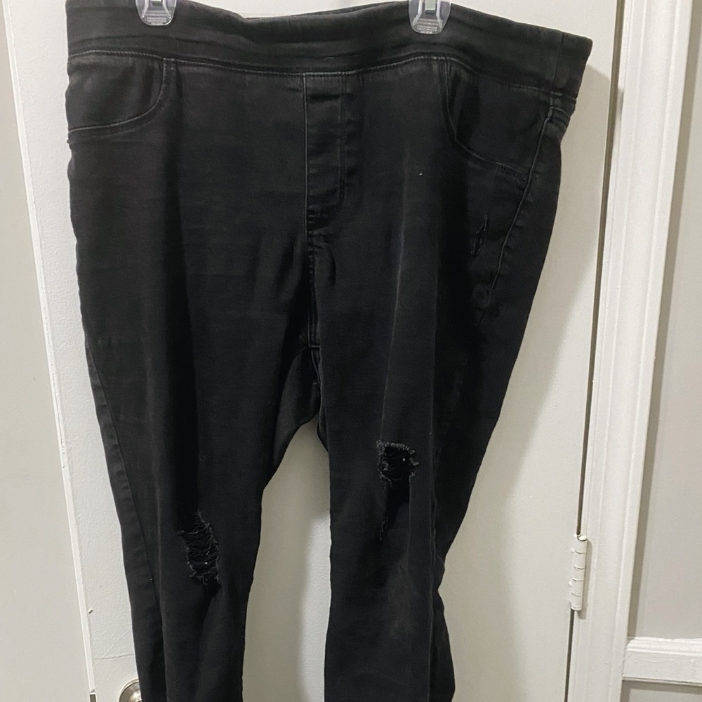 Old Navy distressed skinny jeans